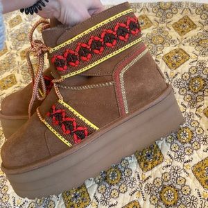 Ugg classic mini II braid platform boots size 8